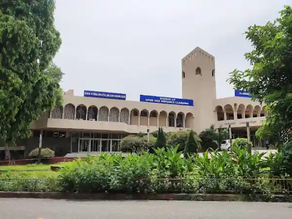 Jamia Hamdard University campus
